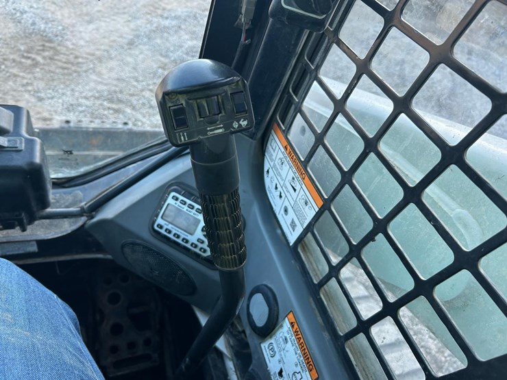 2020-bobcat-t650-image-22