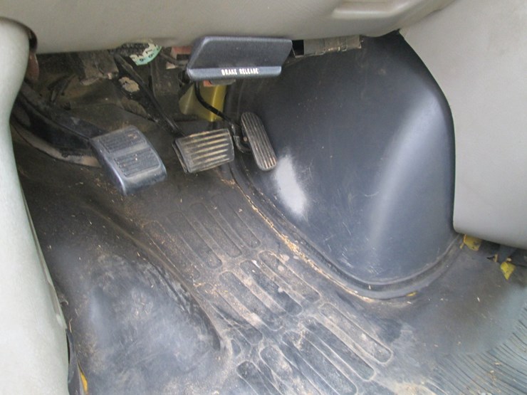 2000-gmc-3500-image-22