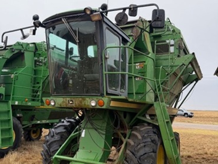 john-deere-7445-image-1