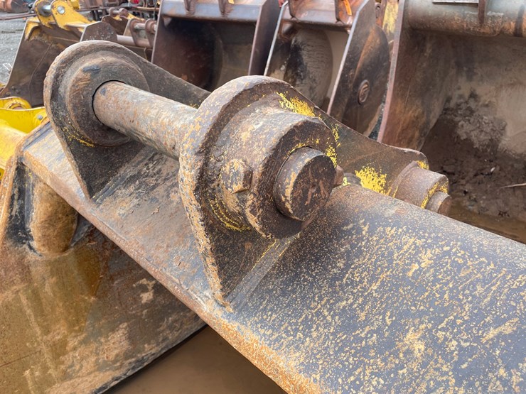#5008-•-excavator-bucket-image-12