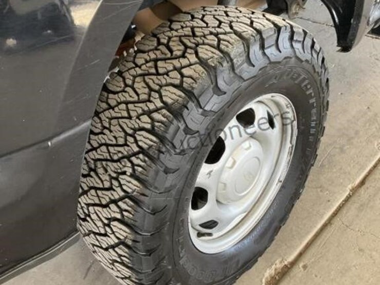 2020-ford-f150-image-8