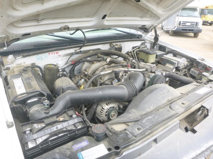 2002-chevrolet-3500-image-22