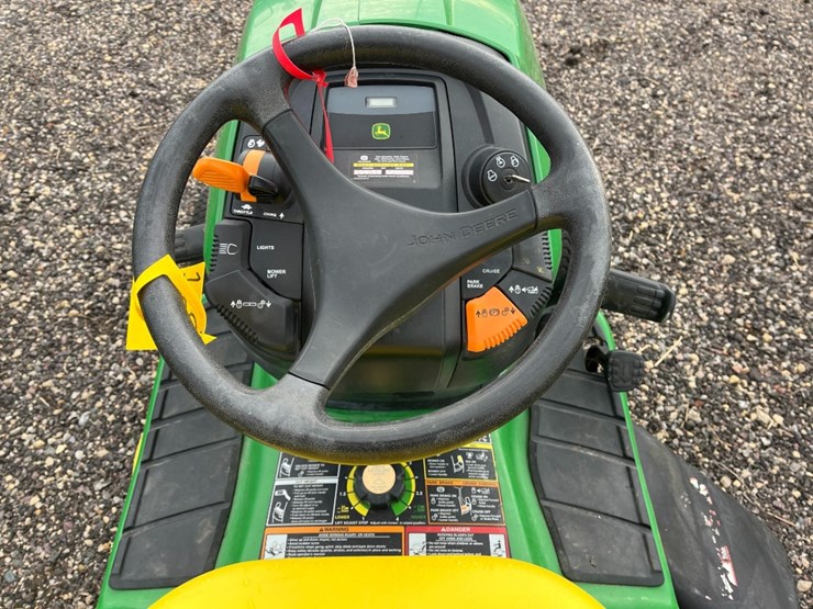 john-deere-x300-image-6