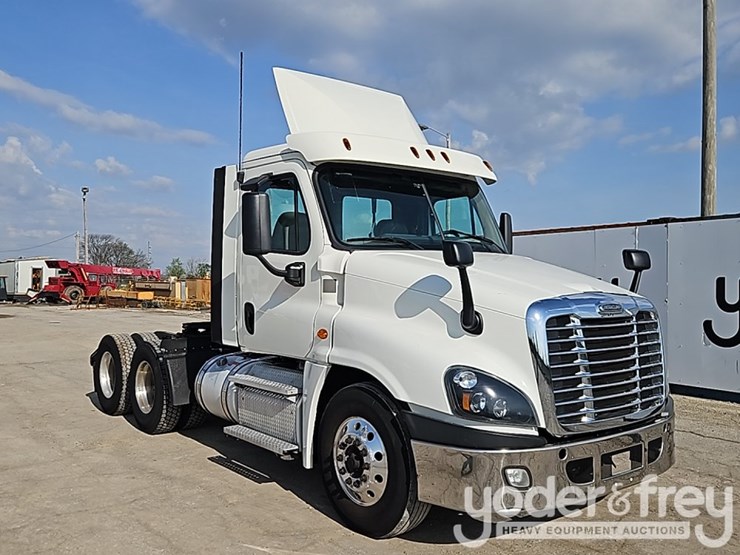 2019-freightliner-cascadia-125-image-6