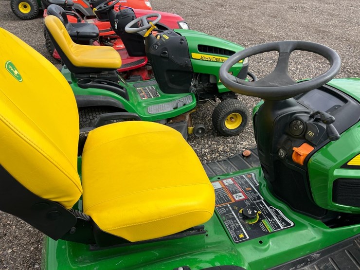 john-deere-x730-image-8