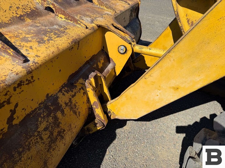 caterpillar-926e-image-11