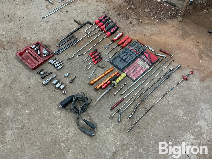 various-hand-tools-image-1