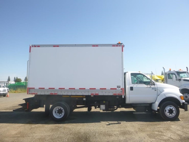 2012-ford-f650-image-8