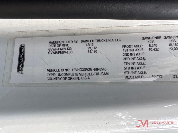2016-freightliner-114sd-image-30