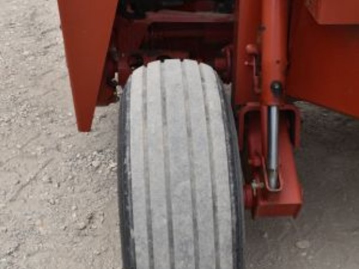 new-holland-499-image-9
