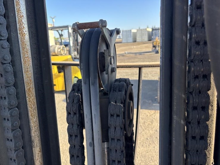 2020-caterpillar-2c6000-image-11