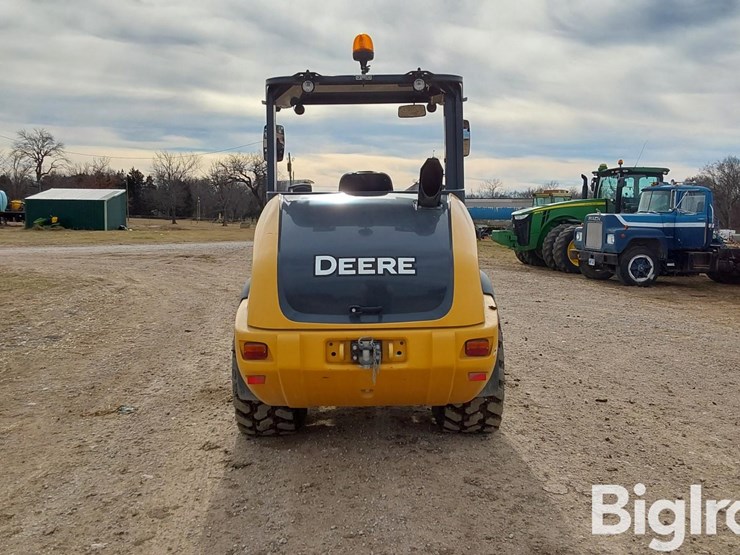 deere-204l-image-6