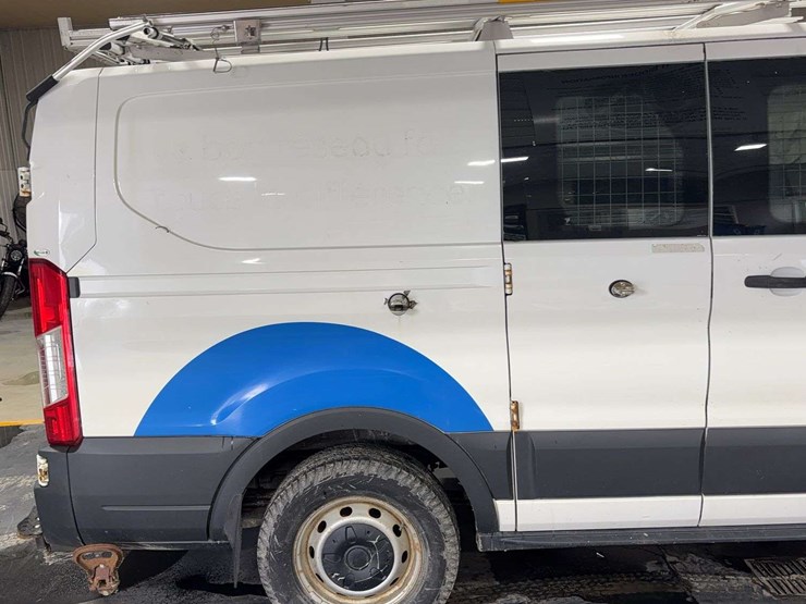 2016-ford-transit-image-27