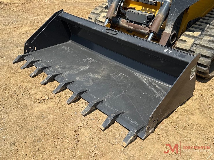 deere-331g-image-16