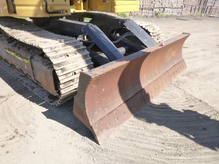 2019-caterpillar-335f-lcr-image-21