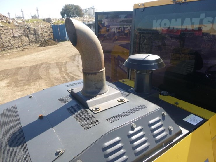 2018-komatsu-wa320-8-image-41
