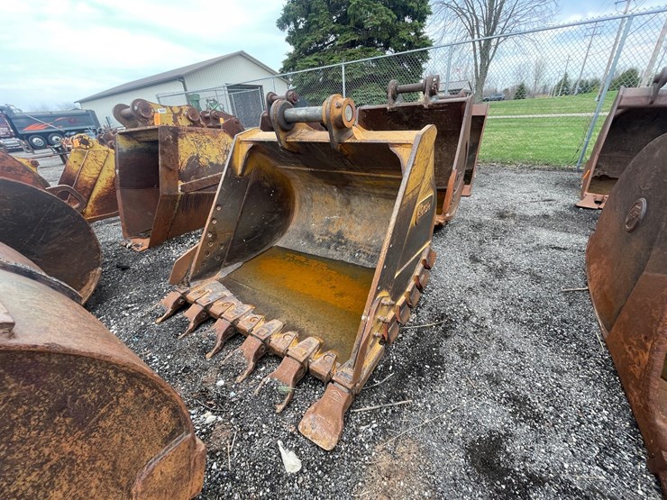 #5006-•-excavator-bucket-image-1