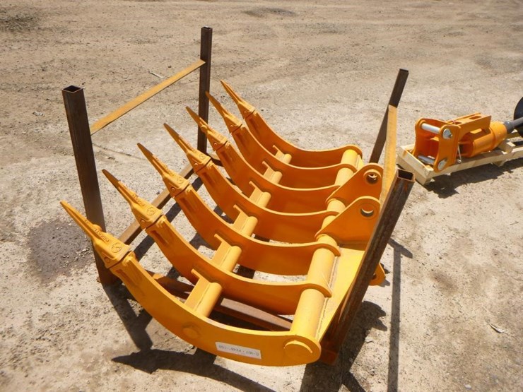 caterpillar-307-image-4