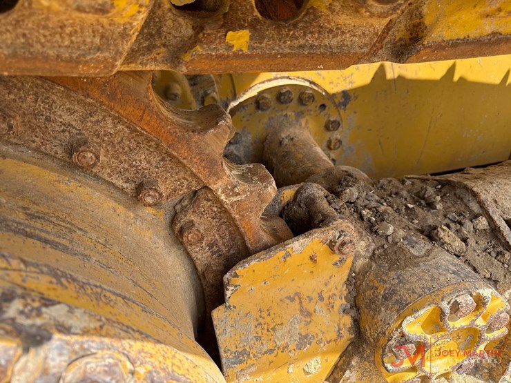 2018-caterpillar-d6k2-lgp-image-13