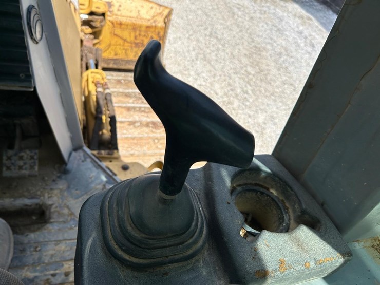 caterpillar-d4g-lgp-image-26