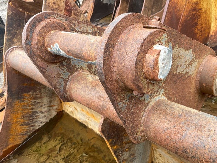 #5019-•-excavator-bucket-image-7