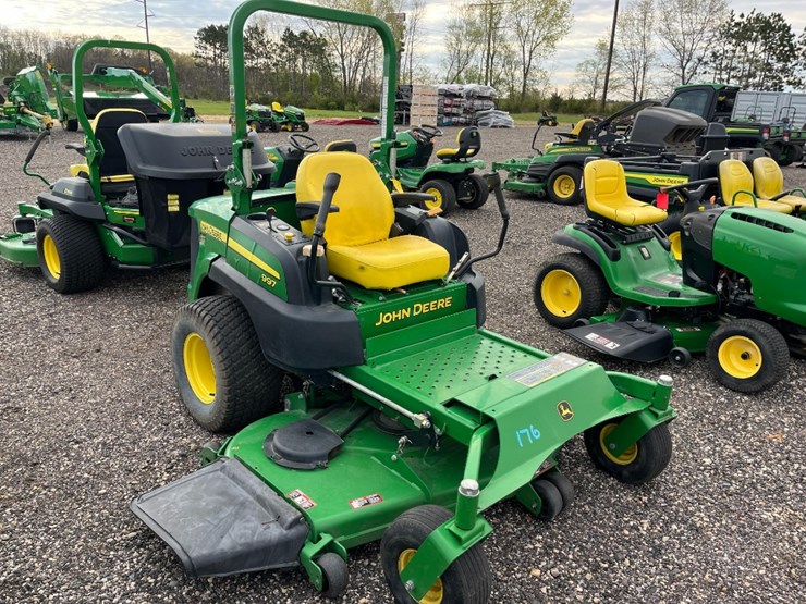 john-deere-997-image-1