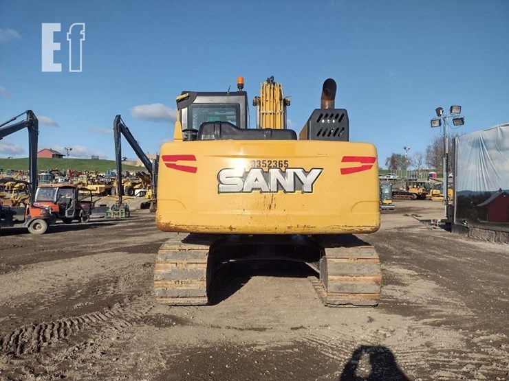 sany-sy135c-image-4