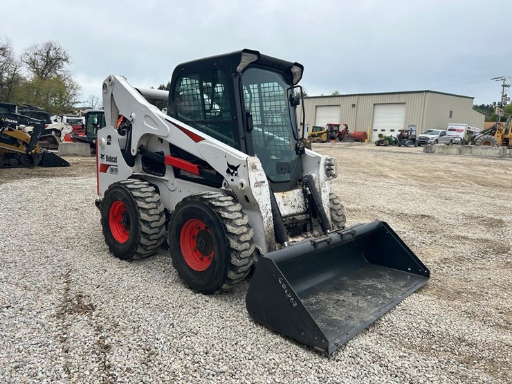 2022-bobcat-s740-image-6