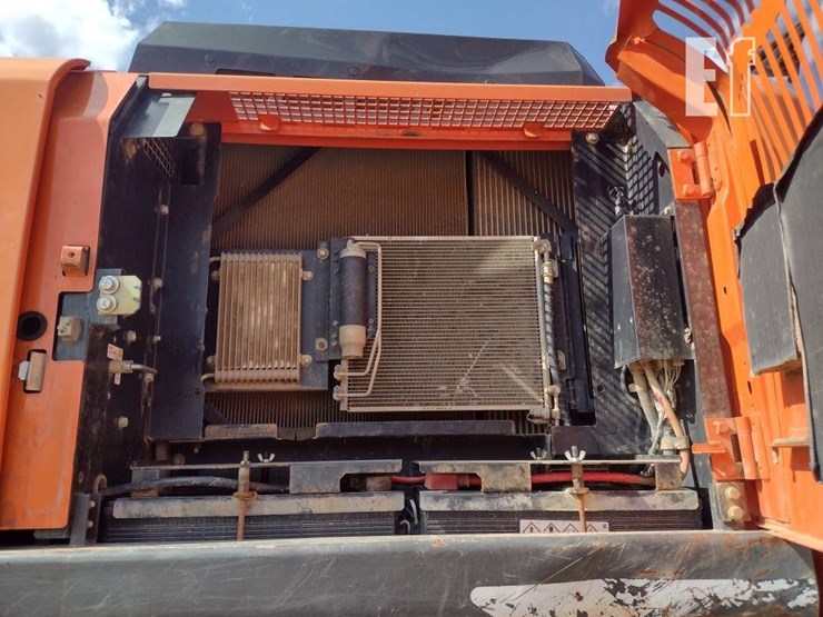 hitachi-zx350lc-6n-image-20