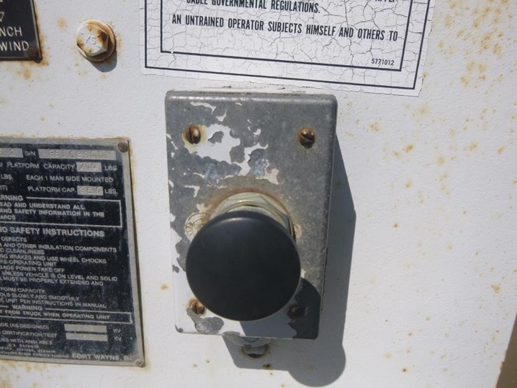 1990-international-4700-image-30