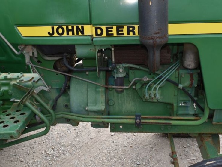 john-deere-850-image-13