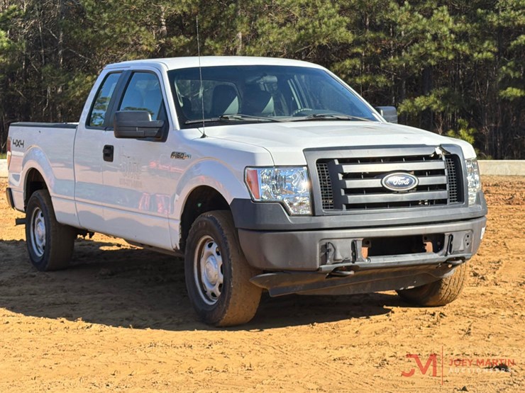 2012-ford-f150-xl-image-1