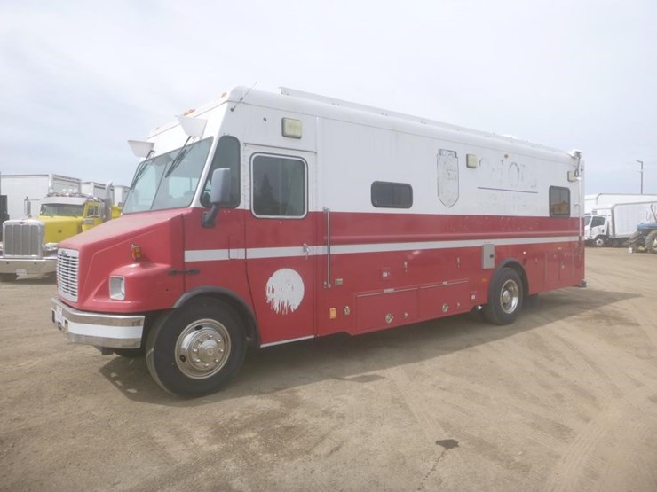 2005-freightliner-mt55-image-1