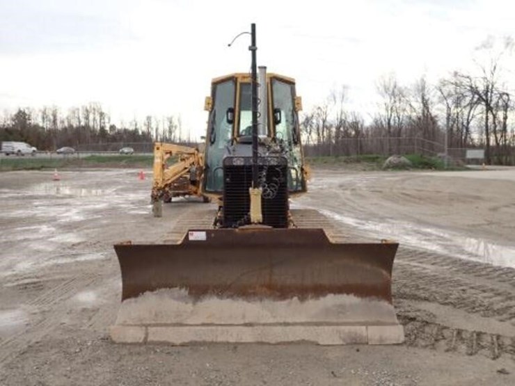 2002-deere-650h-lt-image-2
