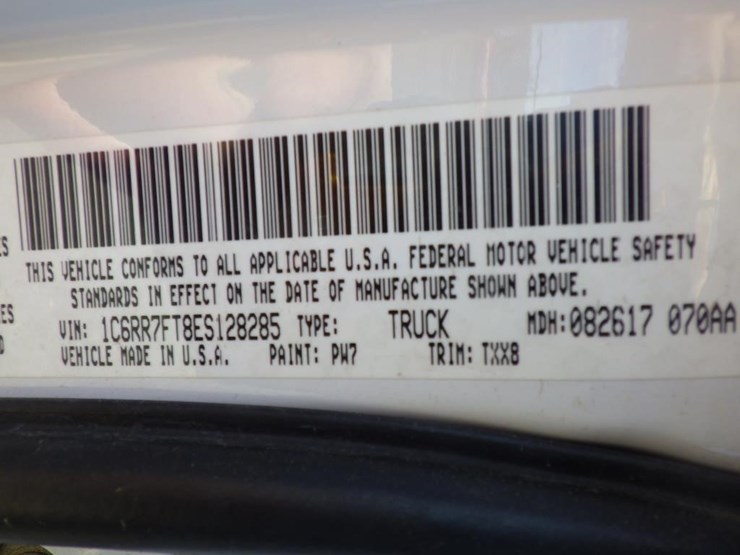 2014-dodge-1500-image-17