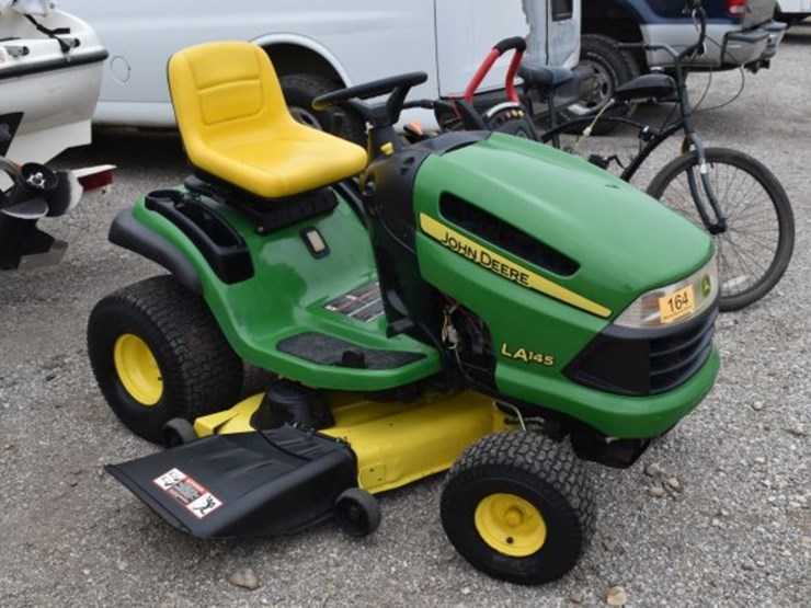 john-deere-la145-image-1