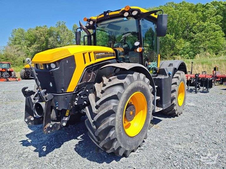 2022-jcb-fastrac-4220-image-1