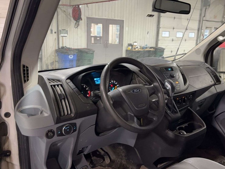 2019-ford-transit-image-15