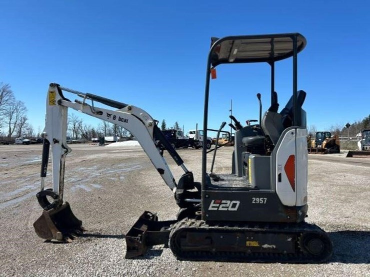 2020-bobcat-e20-image-7