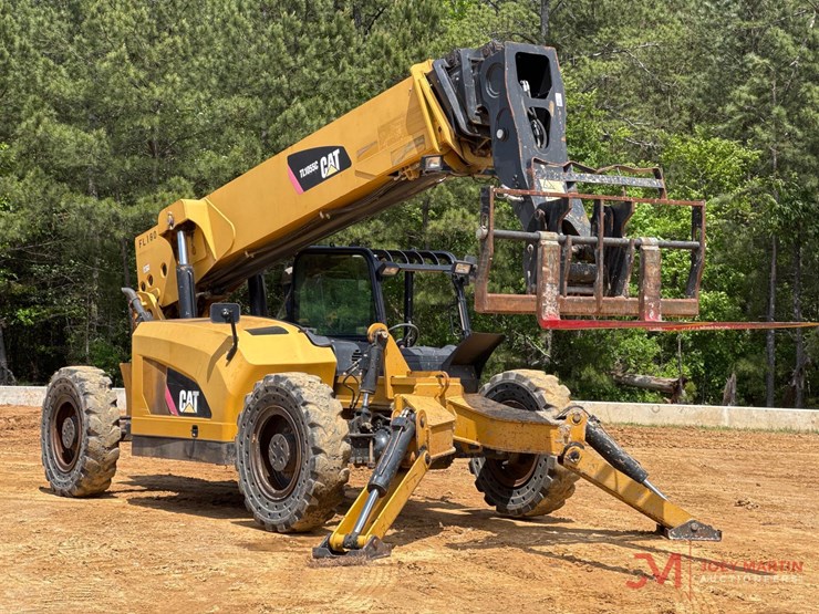 2015-caterpillar-tl1055c-image-1