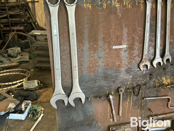 tools-w/tool-stand-image-14