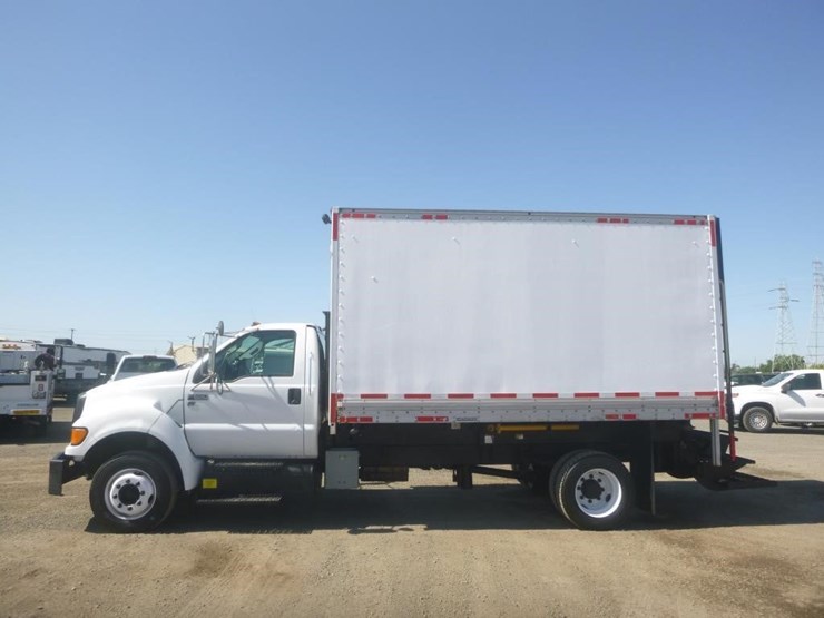 2012-ford-f650-image-5