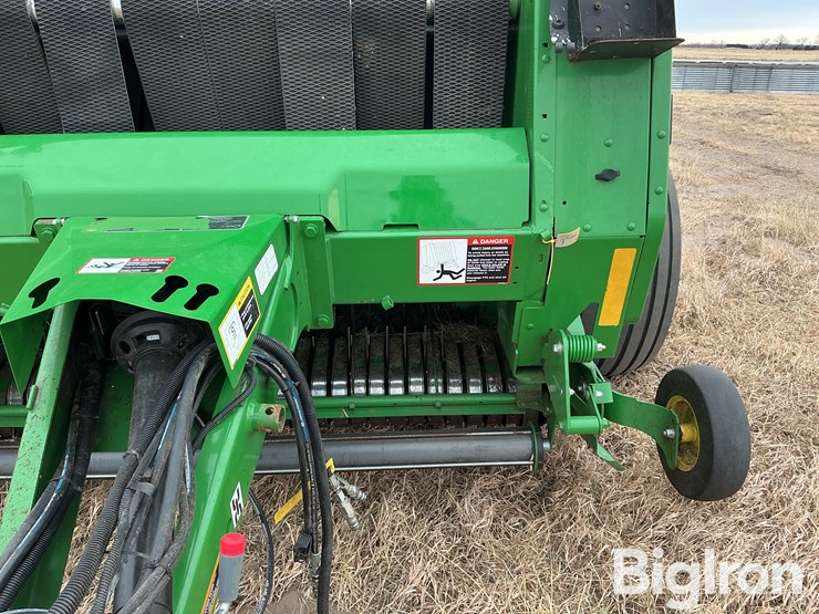 2021-john-deere-560m-image-13