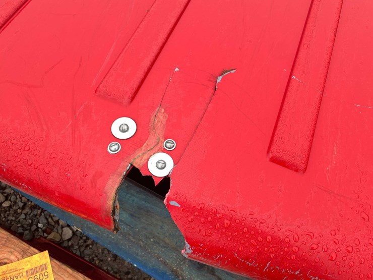 #5092-•-fiber-glass-tractor-roof-and-parts-image-6