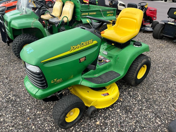 john-deere-lt160-image-3