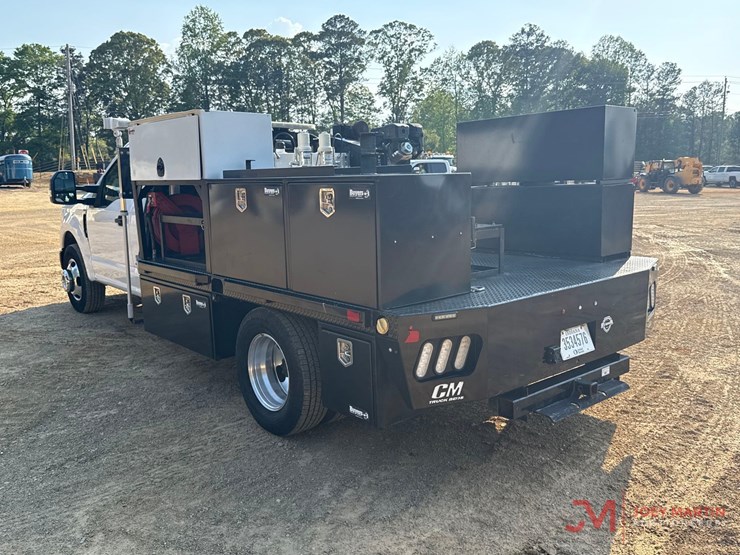 2020-ford-f350-xl-image-4