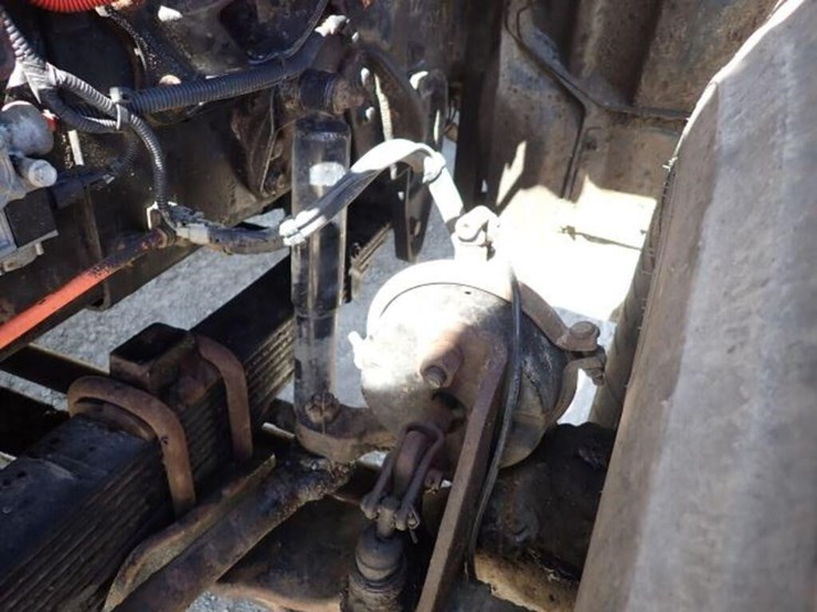 2012-caterpillar-ct660s-image-55