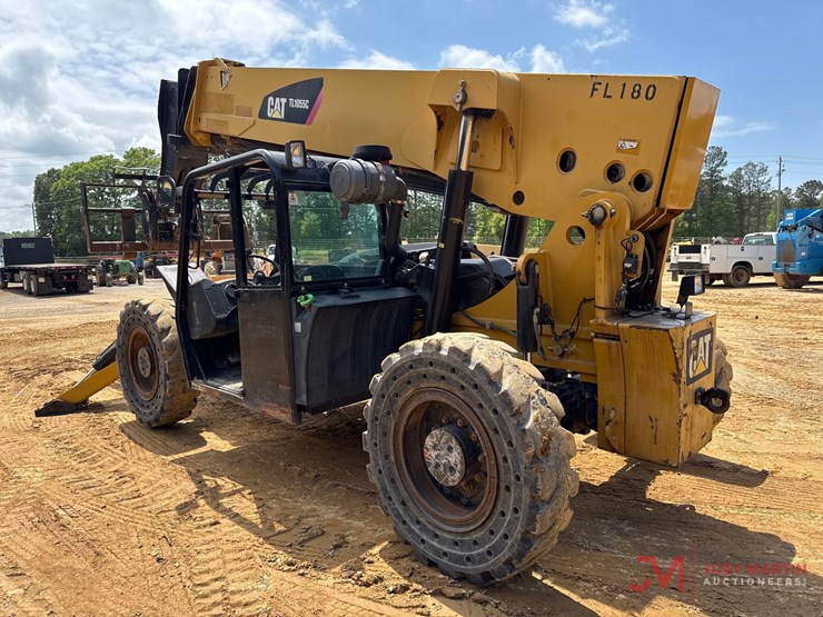 2015-caterpillar-tl1055c-image-3
