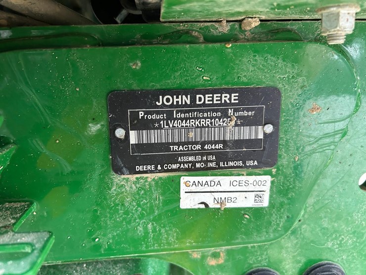 2024-john-deere-4044r-image-33