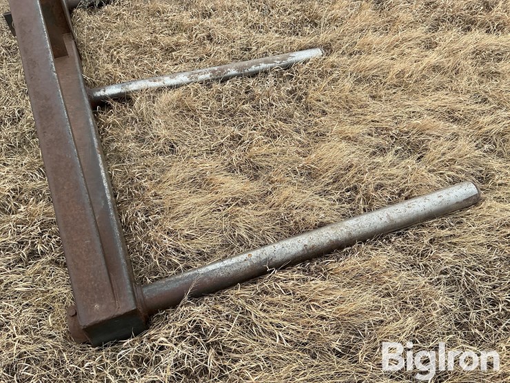 3-pt-2-bale-carrier-image-12